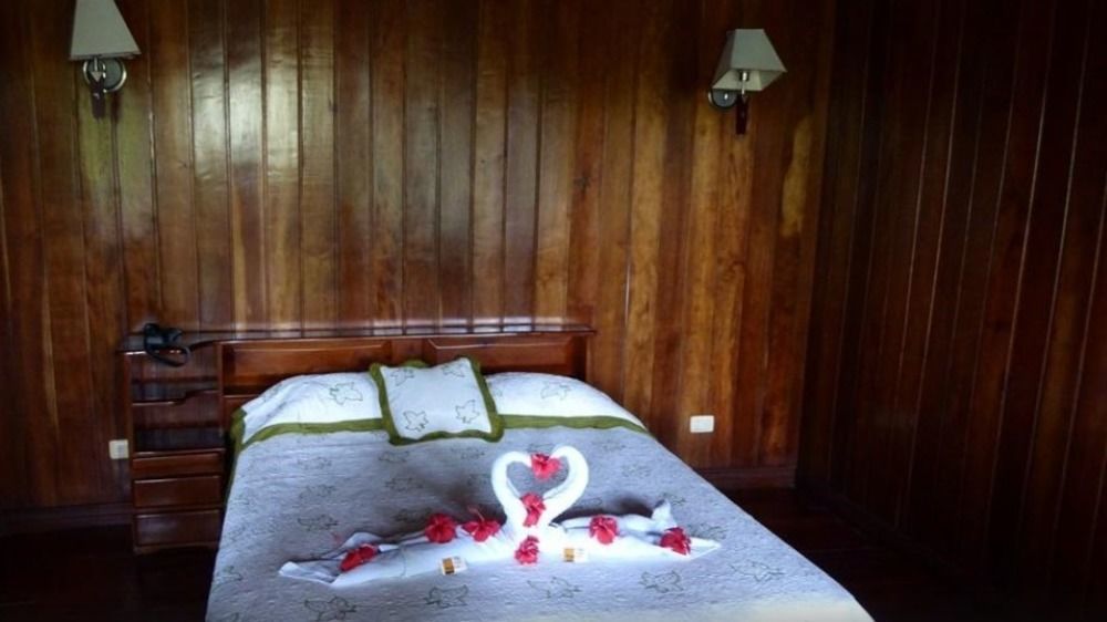 Miss Junies Lodge Tortuguero Luaran gambar